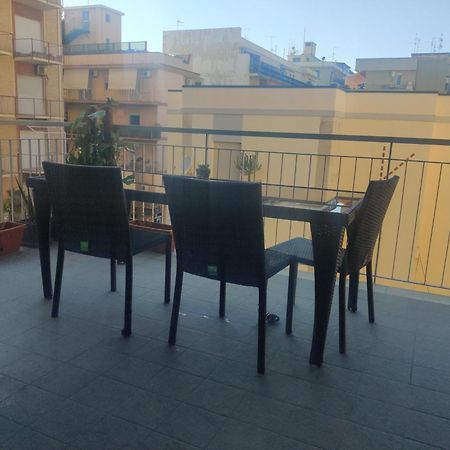 Eolian Port B&B Milazzo Rum bild