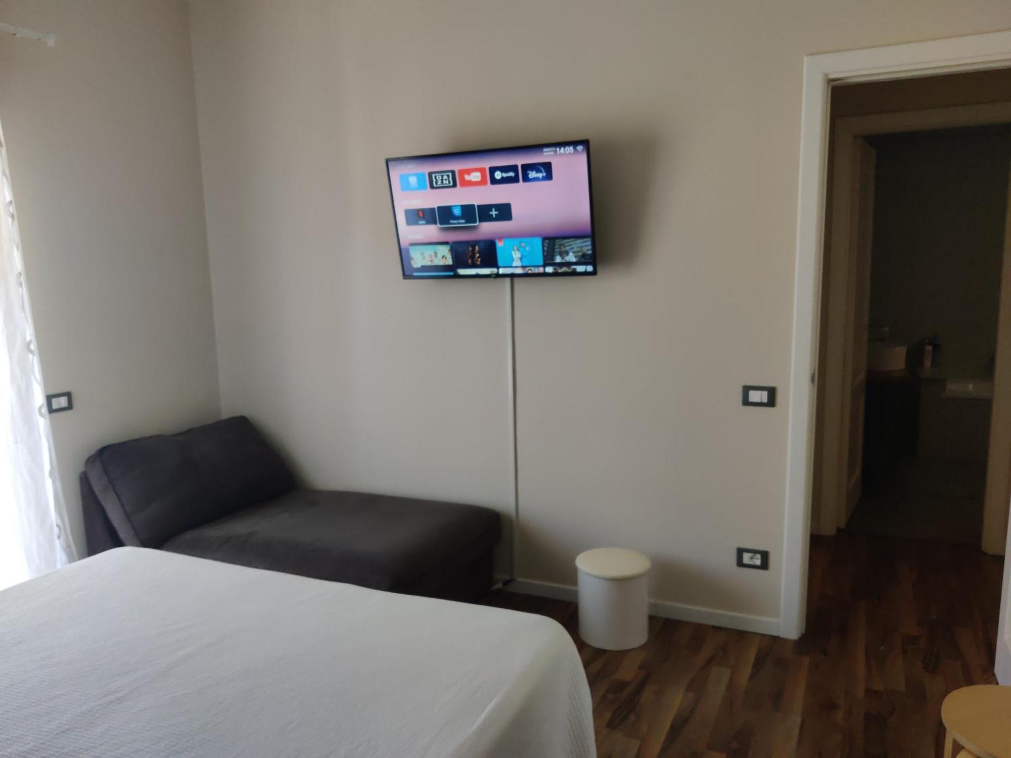 Eolian Port B&B Milazzo Rum bild